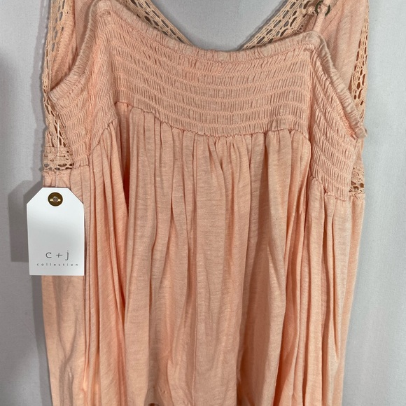 C & J Collection Top Size L.     0376 - Picture 4 of 5
